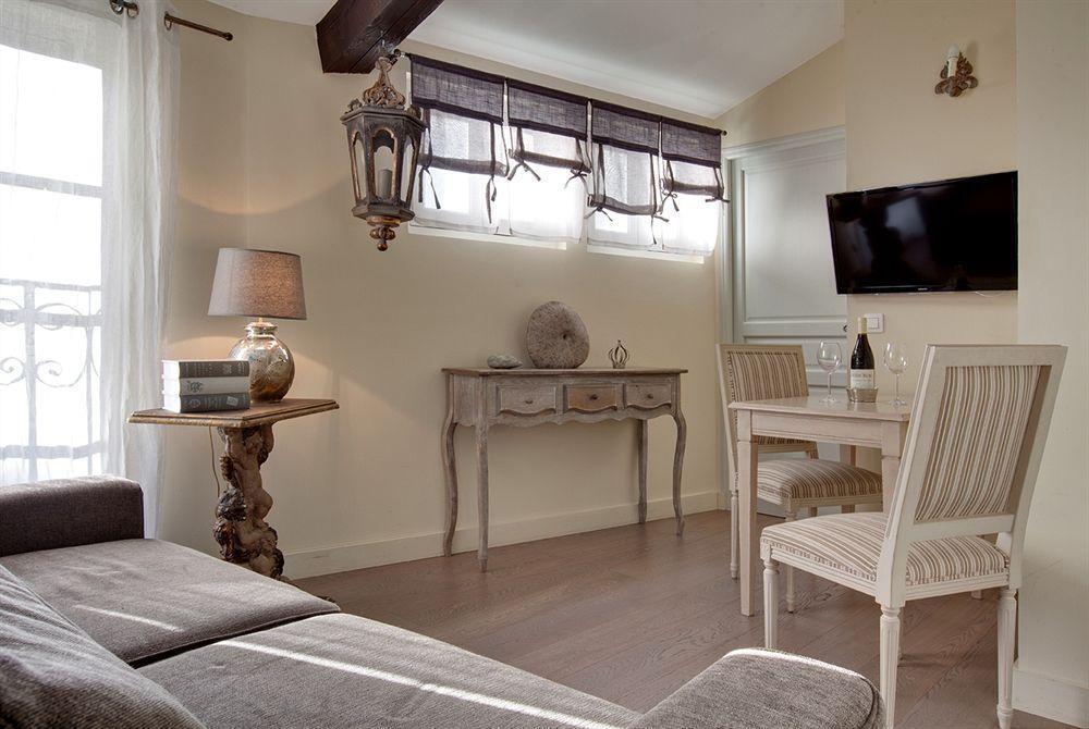 La Maison Des Augustins 4 Stars Spa Et Fitness Awinion Zewnętrze zdjęcie